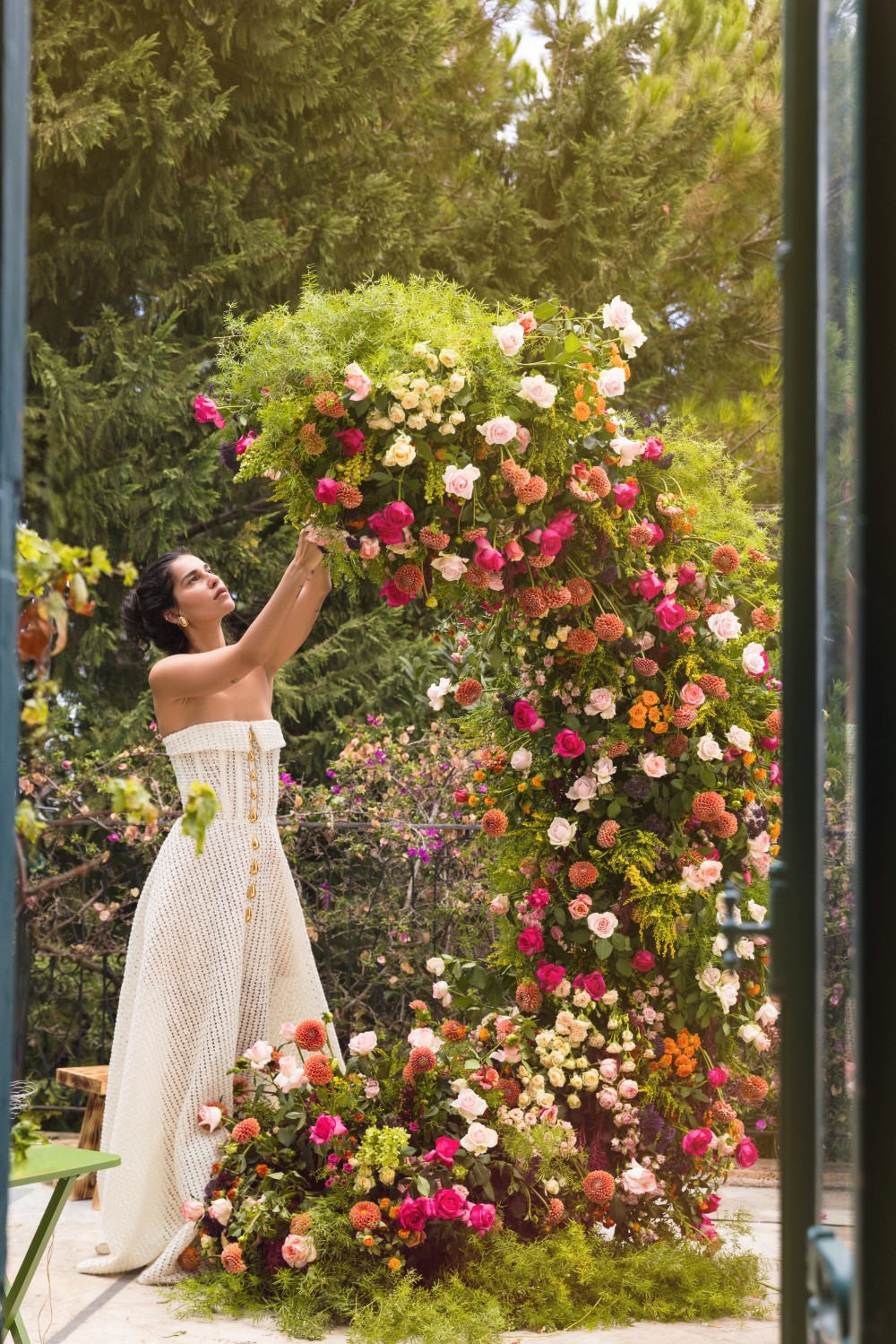 The Flower Society تحتفل بعيدها الثاني بفيلم يوثّق علاقة الأزهار بالنساء