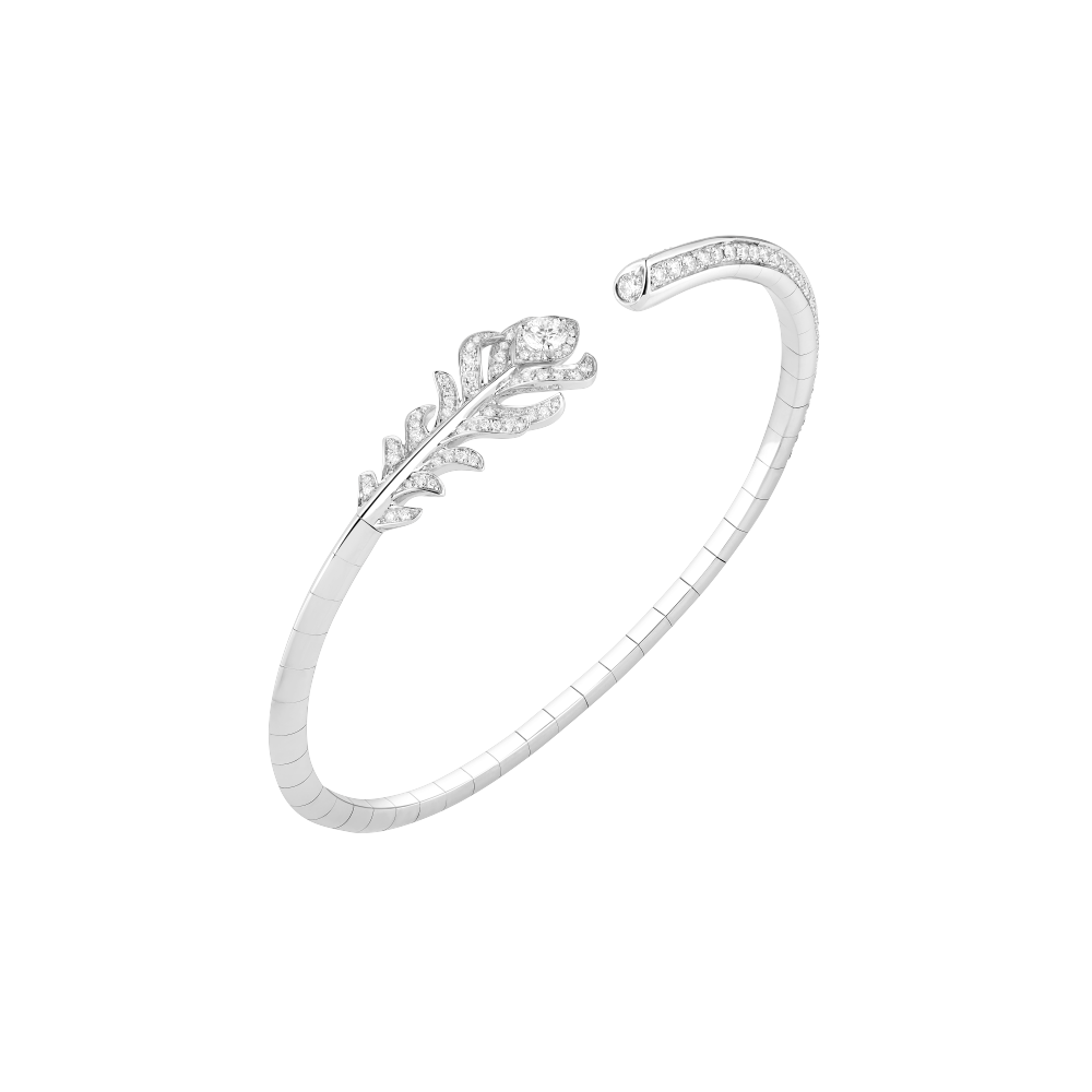 Boucheron تضيف تصاميم جديدة إلى مجموعة Plume de Paon
