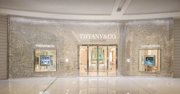 علامة .Tiffany & Co تفتتح مقهى بلو بوكس كافيه في دبي