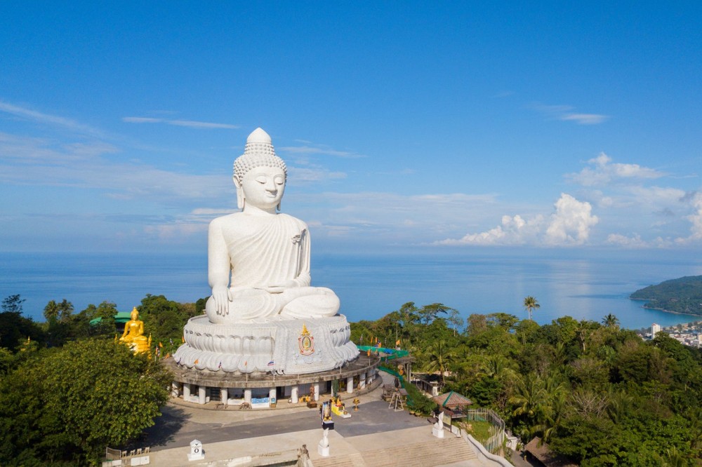 اماكن سياحية في بوكيت تايلاند- السياحة في بوكيت-تمثال بوذا الكبير Big Buddha Phuket