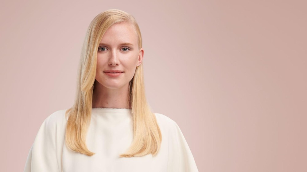 أسباب تجعل مصفف الشعر Airwrap™ multi-styler من دايسون رفيقك الدائم في جميع المناسبات