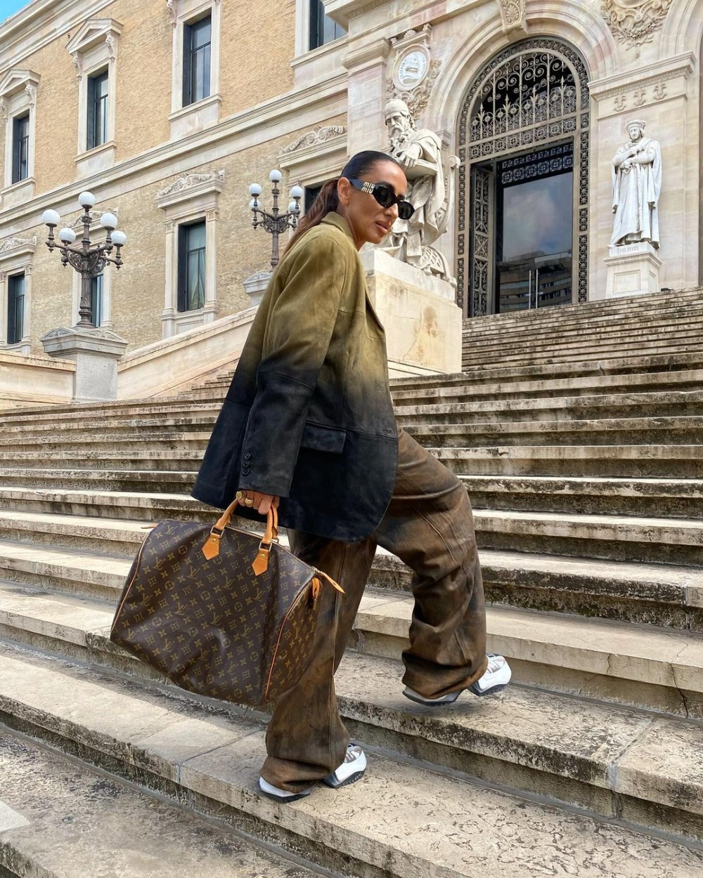brown washed denim شتاء 2024