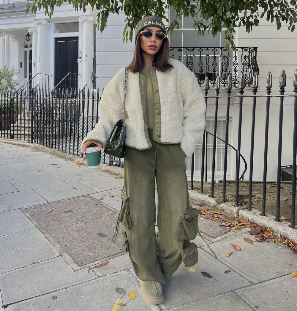 صيحة جينز بني باهت موضة خريف-شتاء 2024 2023 brown washed denim
