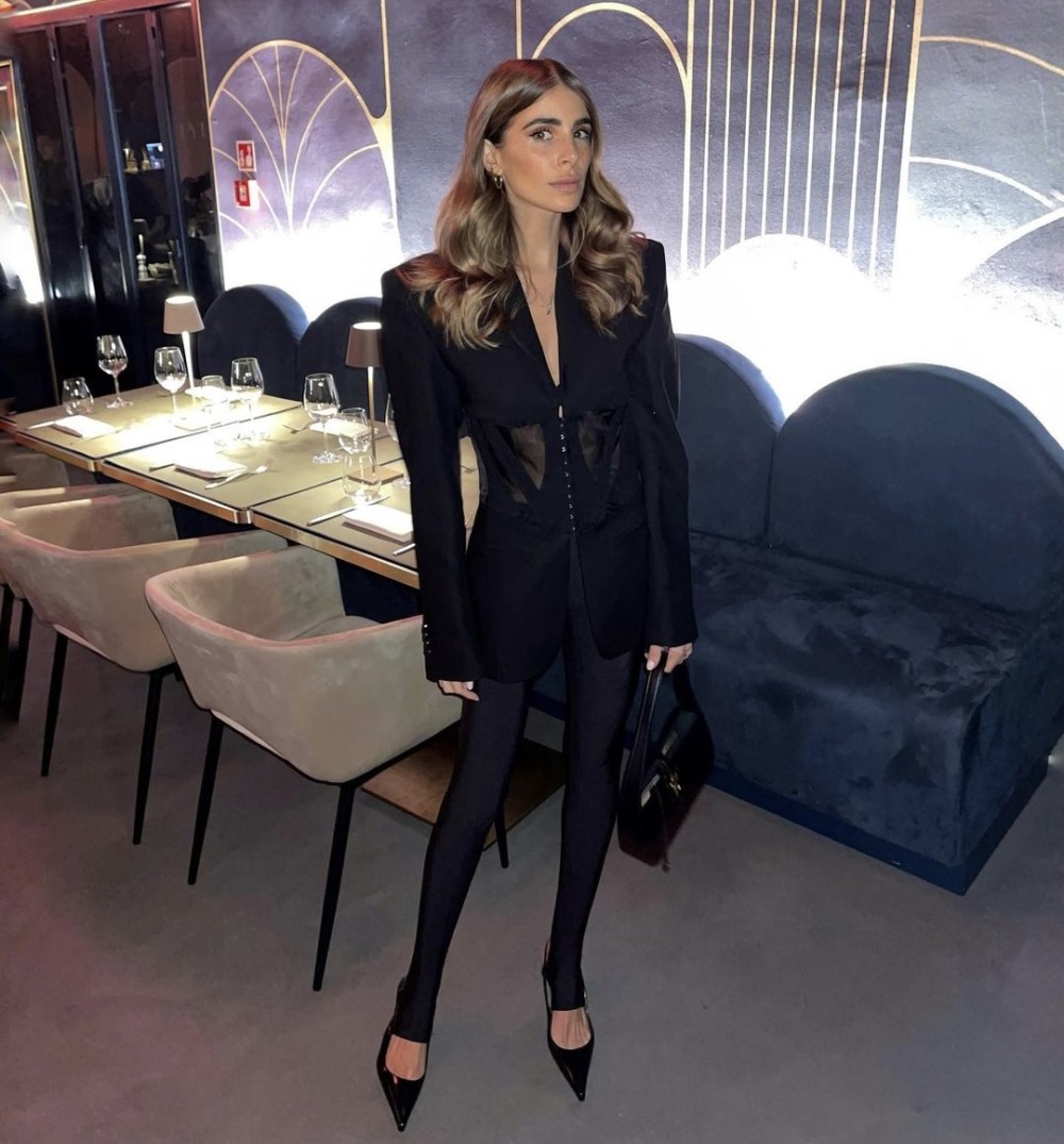 صور موديلات بليزر ضيقة موضة خريف 2023 شتاء 2024 blaser