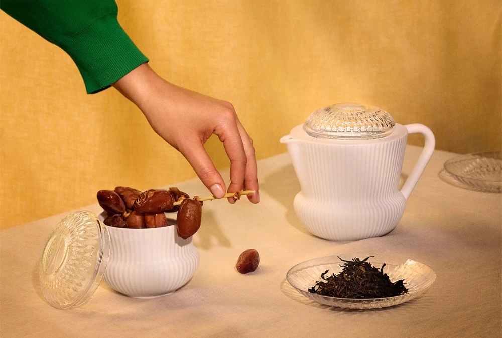 مجموعة Saint-Louis الجديدة: ثنائيّة عصرية بين الشاي والكريستال للحظات لا تُنسى