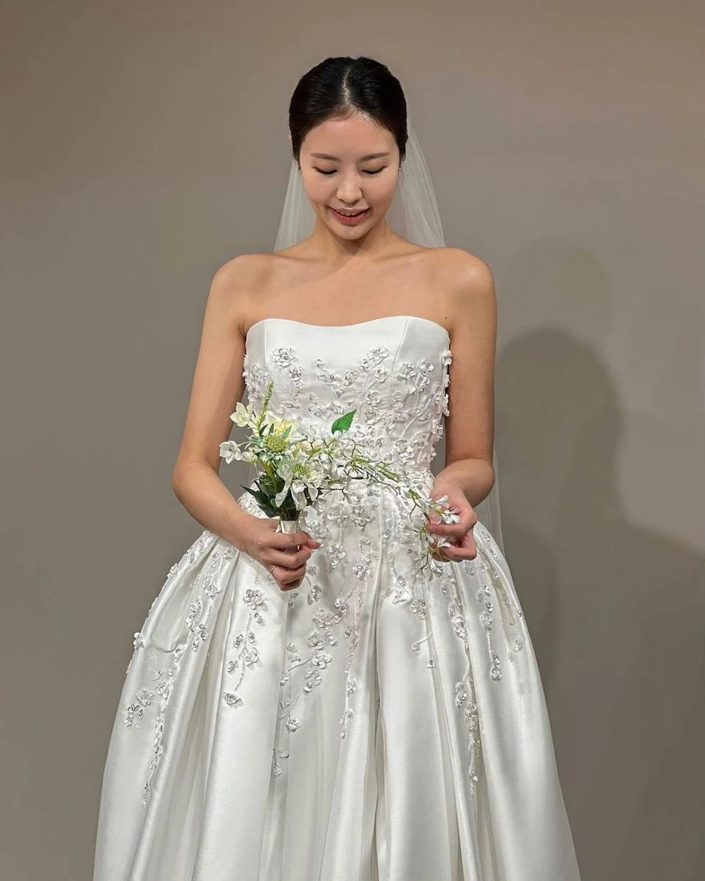 كيفية اختيار طرحة عروس مع فستان زفاف مناسب