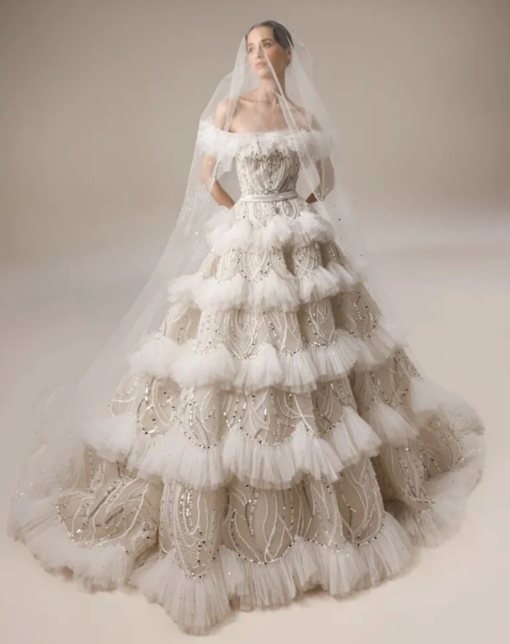 كيفية اختيار طرحة عروس بحسب شكل فستان الزفاف