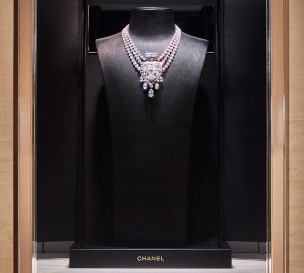 شانيل تطلق مجموعة المجوهرات الراقية Lion Solaire de Chanel