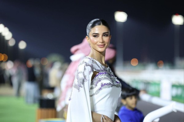 رهف الحربي في فستان من Hajruss في كأس السعودية