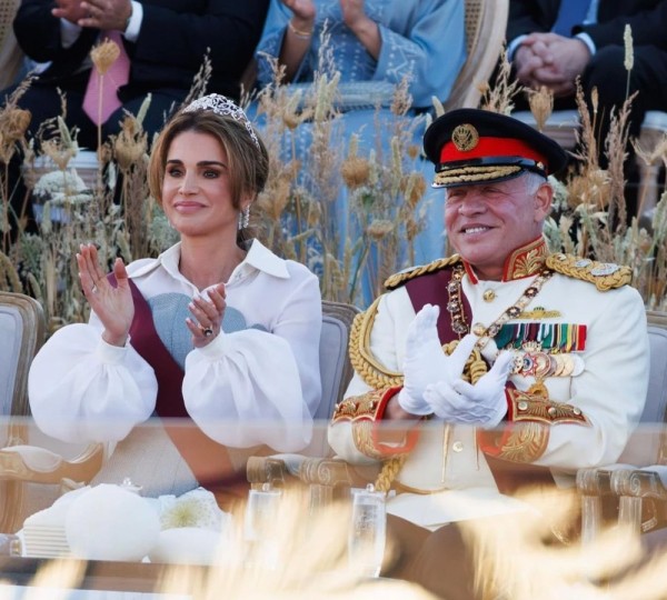 طلات أنيقة لنساء العائلة الملكية الأردنية في اليوبيل الفضي للملك عبدالله الثاني