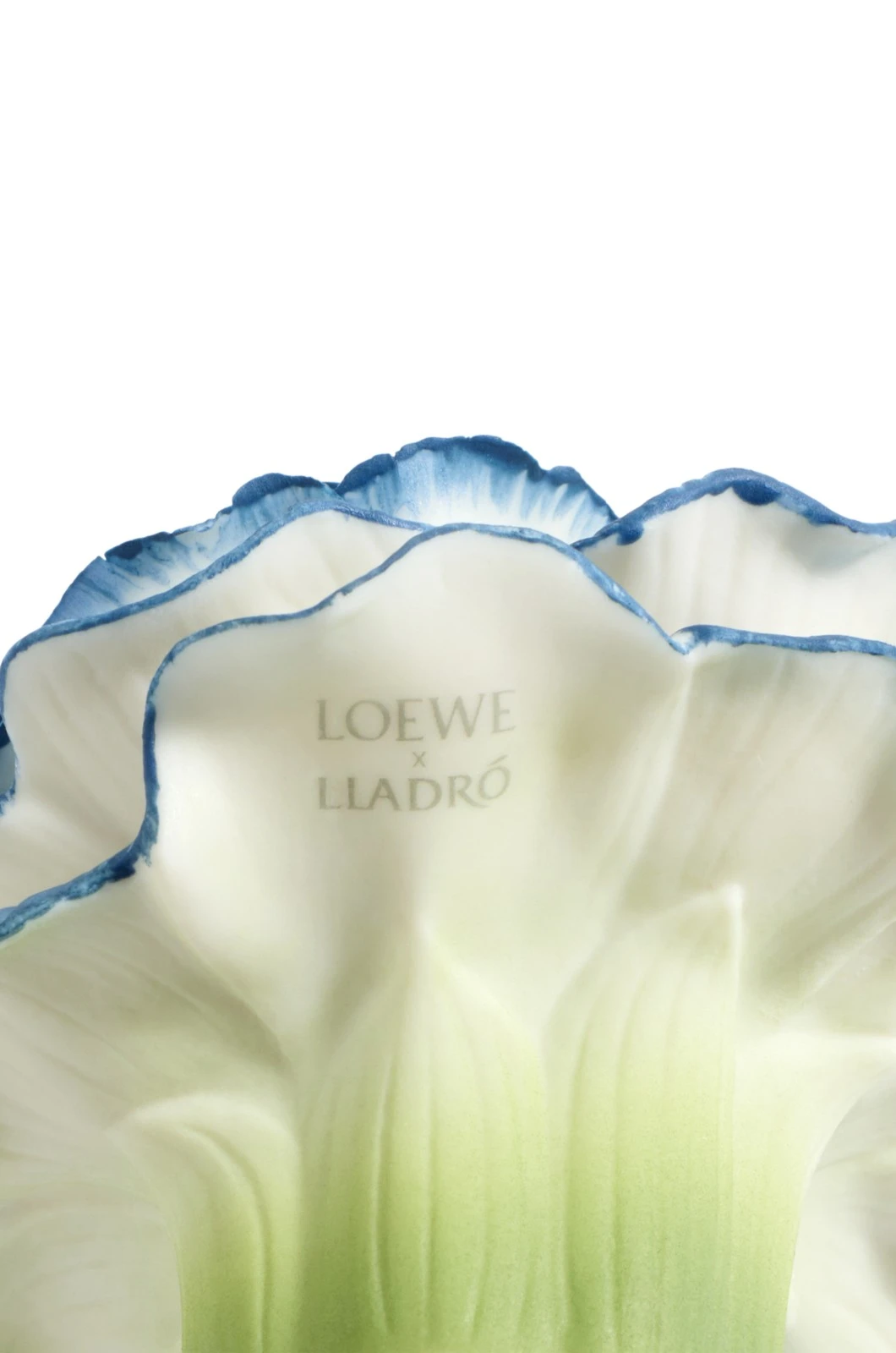  Loewe تتعاون مع Lladró