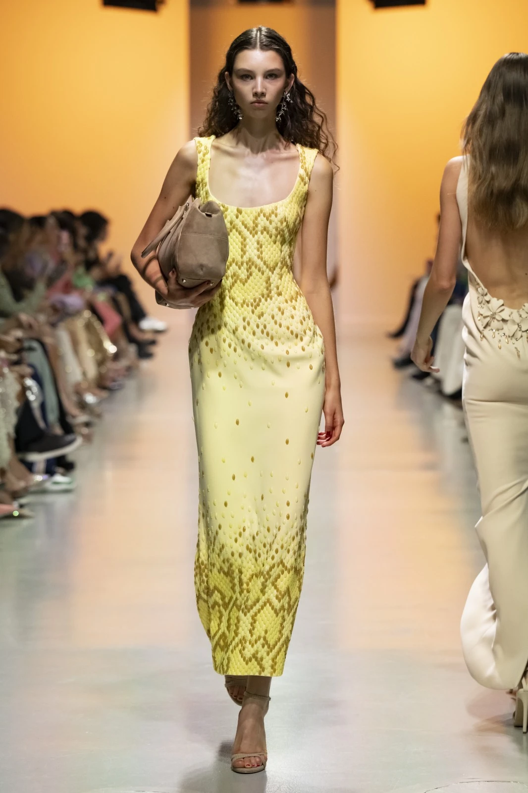 مجموعة Georges Hobeika لربيع وصيف 2025: إنعكاسٌ لجوهر الحياة