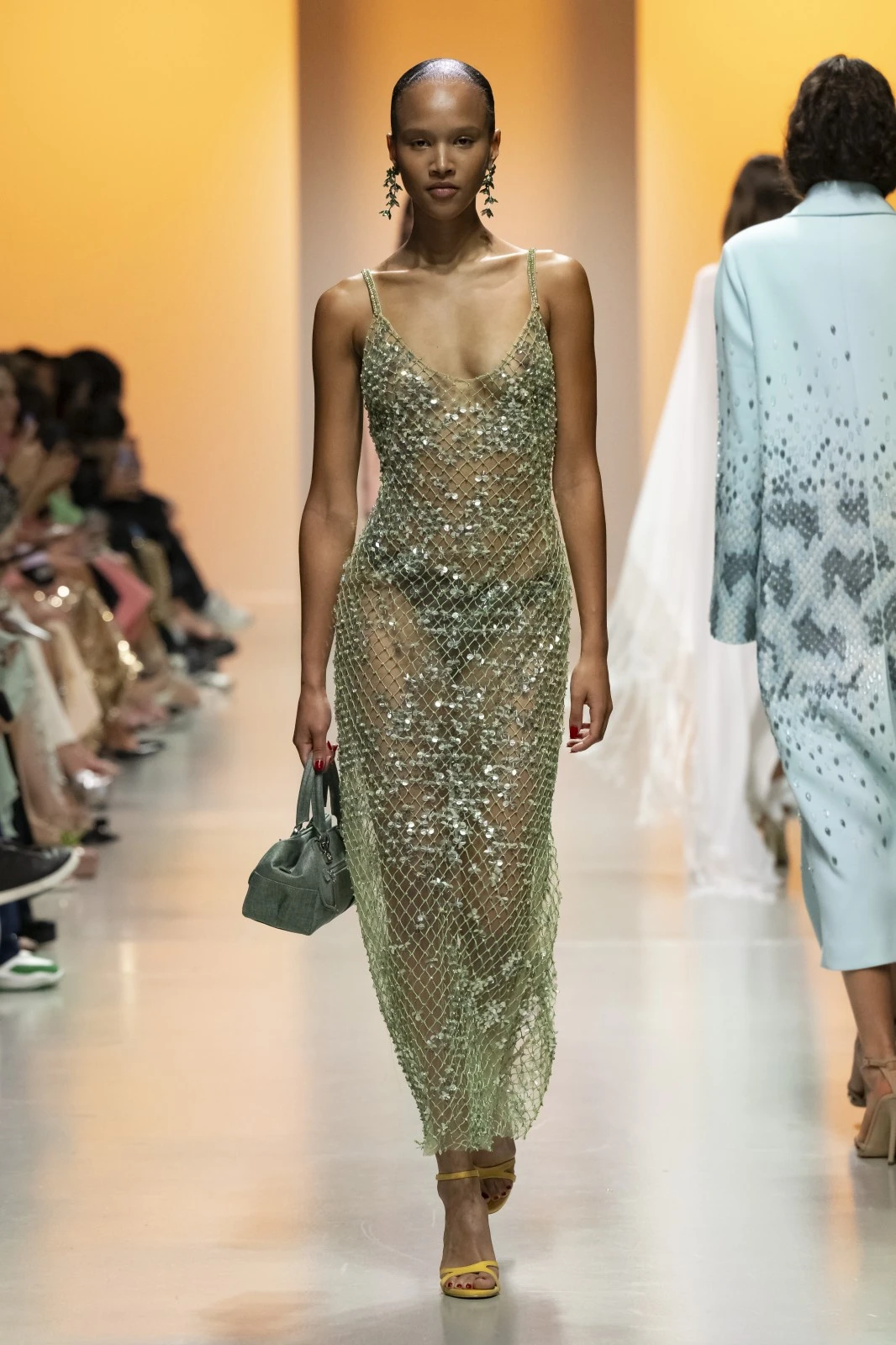 مجموعة Georges Hobeika لربيع وصيف 2025: إنعكاسٌ لجوهر الحياة