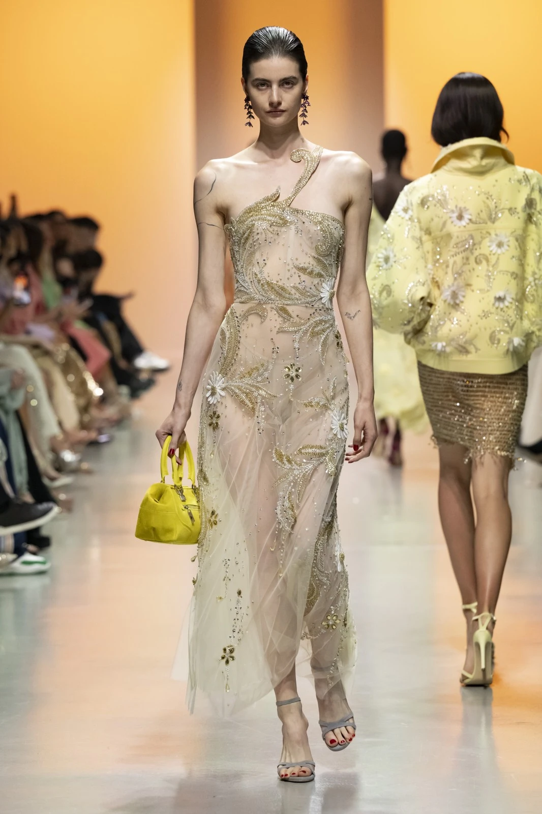 مجموعة Georges Hobeika لربيع وصيف 2025: إنعكاسٌ لجوهر الحياة