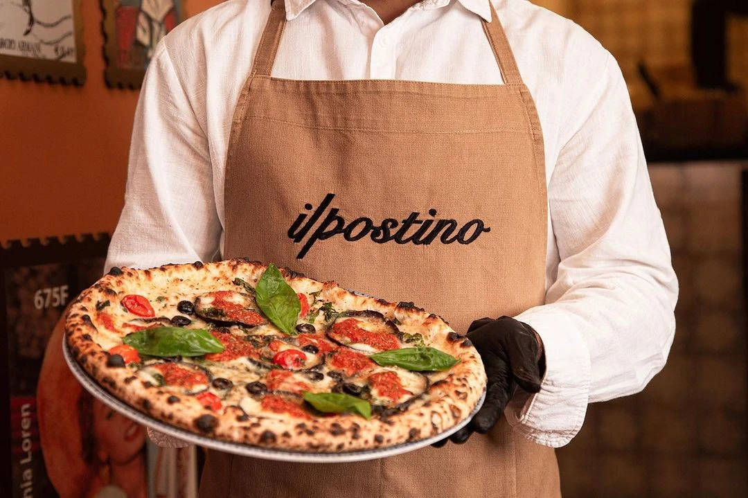 مطعم il Postino Pizzeria في جدة