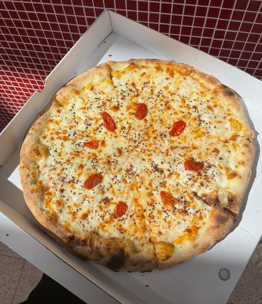 مطعم Somosays Pizza في جدة 