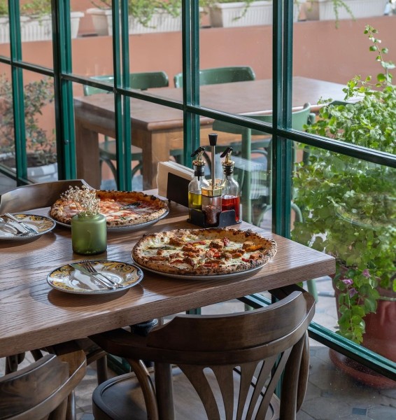 مطعم il Postino Pizzeria في جدة