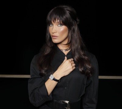 دار Chopard وBella Hadid تكشفان عن إصدارين من ساعات Ice Cube: ابداع حسيّ وبصريّ