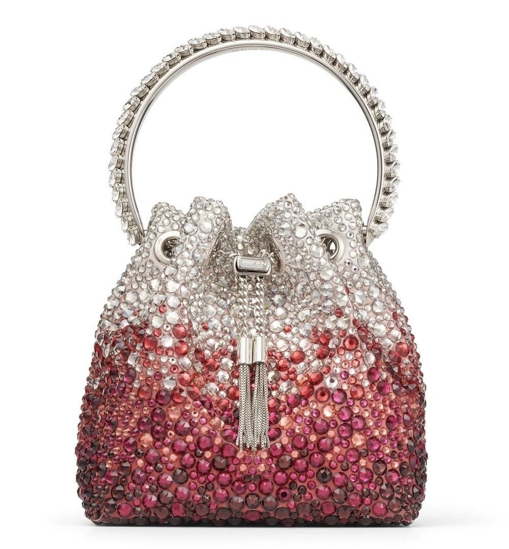 أجدد موديلات شنط سهرة هذا الموسم. Add a little bling on the go!