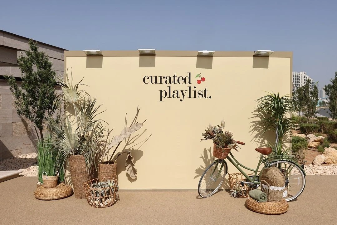 Curated Playlist تتعاون مع منارة السعديات للاحتفال بعيد الإمارات الـ53