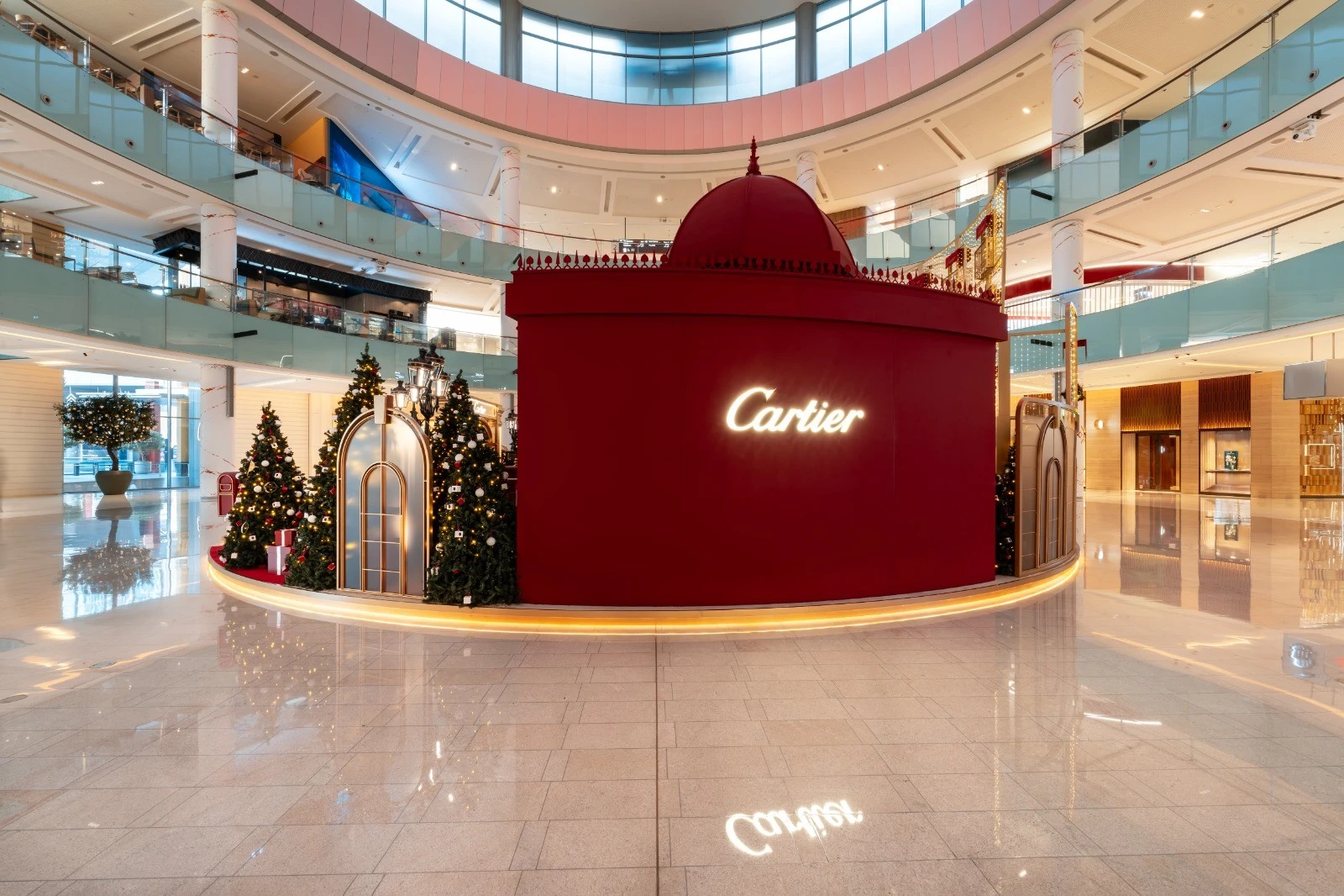 حكاية شتوية من كارتييه  A Cartier Winter Tale