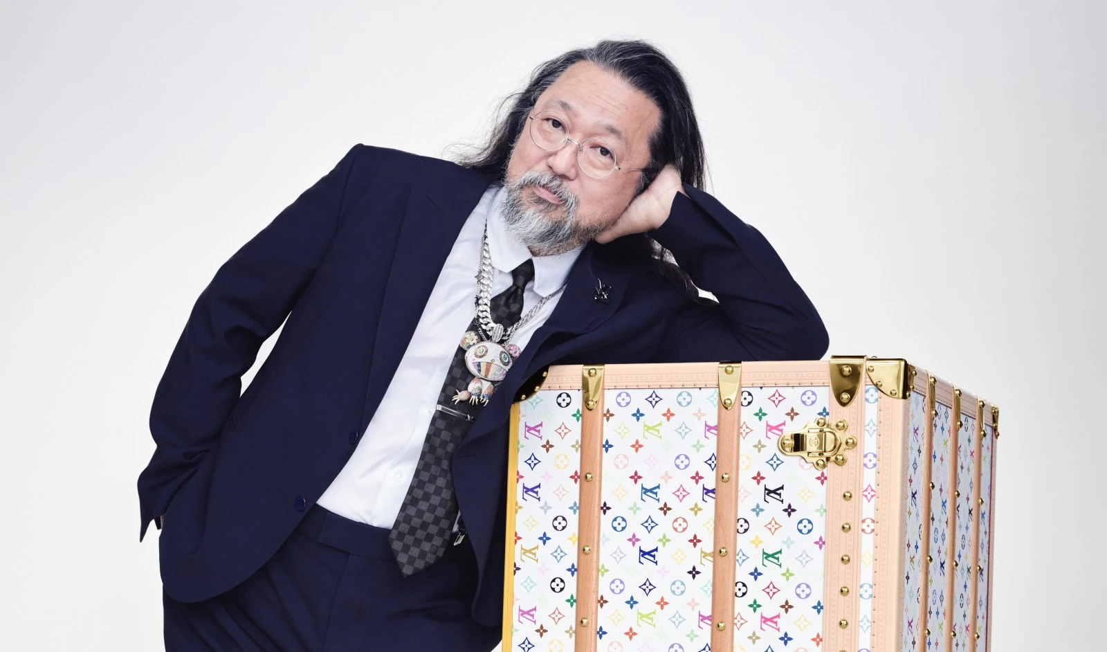 Louis Vuitton وMurakami يحتفلان بالذكرى العشرين لتعاونهما بمجموعة تتجاوز الزمن