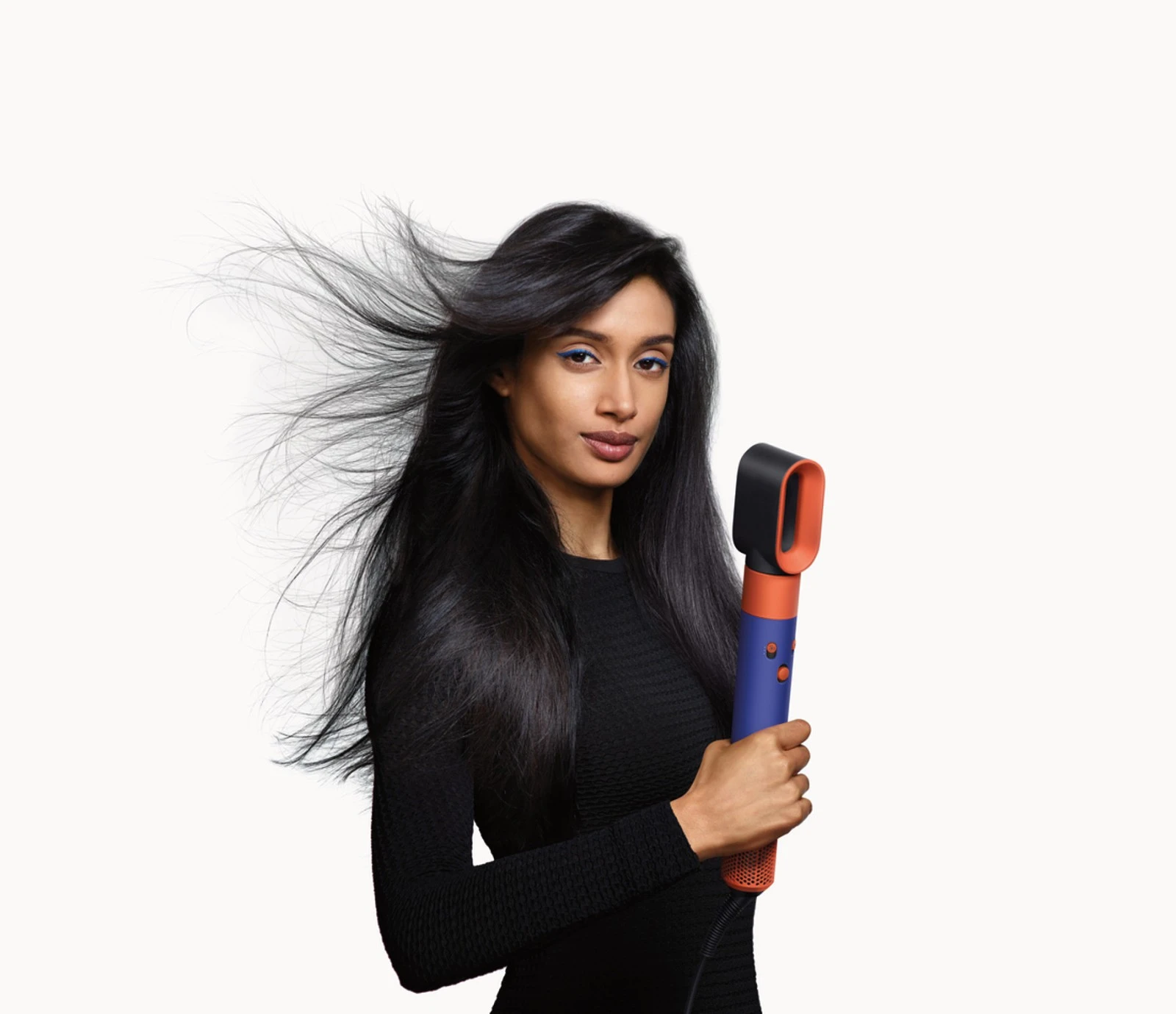 دايسون يقوم بتحديث جهاز ™Dyson Airwrap i.d ويزوّده بـ3 ملحقات جديدة