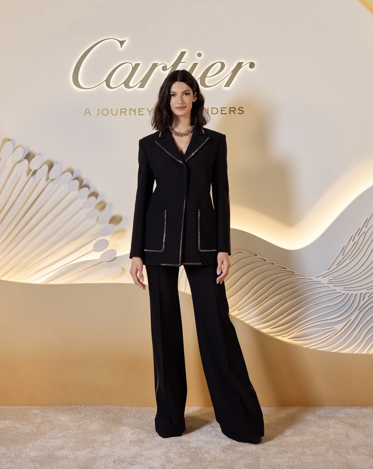 دار Cartier تفتتح متحف "Journey Of Wonders" في دبي: جولة إلى عالم العجائب