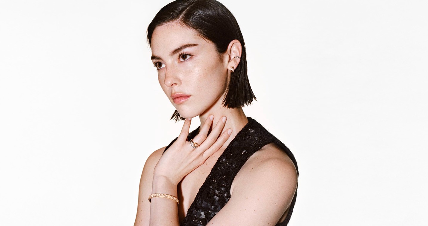 CHANEL تحتفل بحملة COCO CRUSH الجديدة مع Gracie Abrams وأص... - جمالك