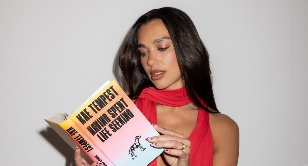 الكتب التي يتحدّث عنها الجميع هذا الموسم، وDua Lipa توافقنا الرأي!