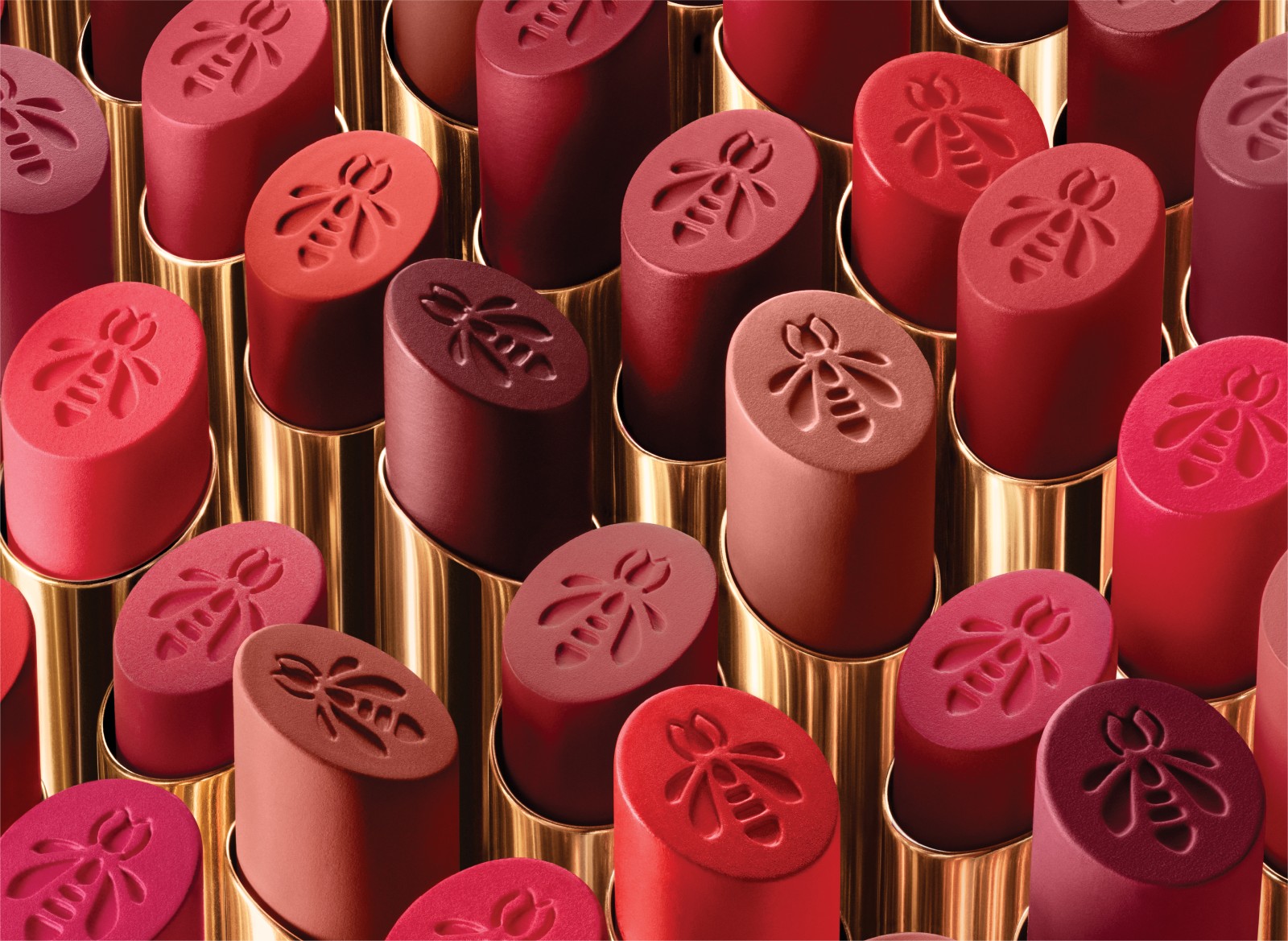أحمر شفاه KissKiss من Guerlain: وعد بالأنوثة والجرأة!
