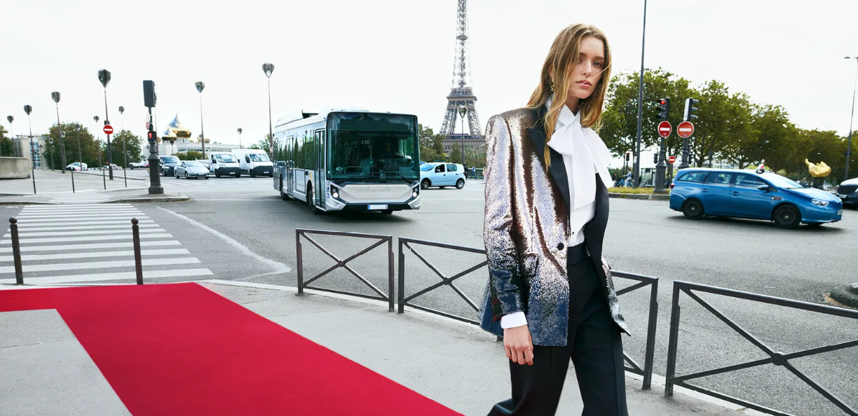 ELIE SAAB × H&M: تعاون يجمع الفخامة بالموضة العصريّة