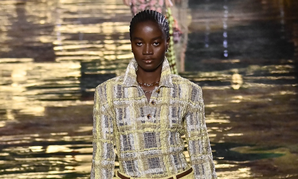من لاغوس إلى باريس... كيف أصبحت Rachel Ojuromi جزءاً من عرض CHANEL؟