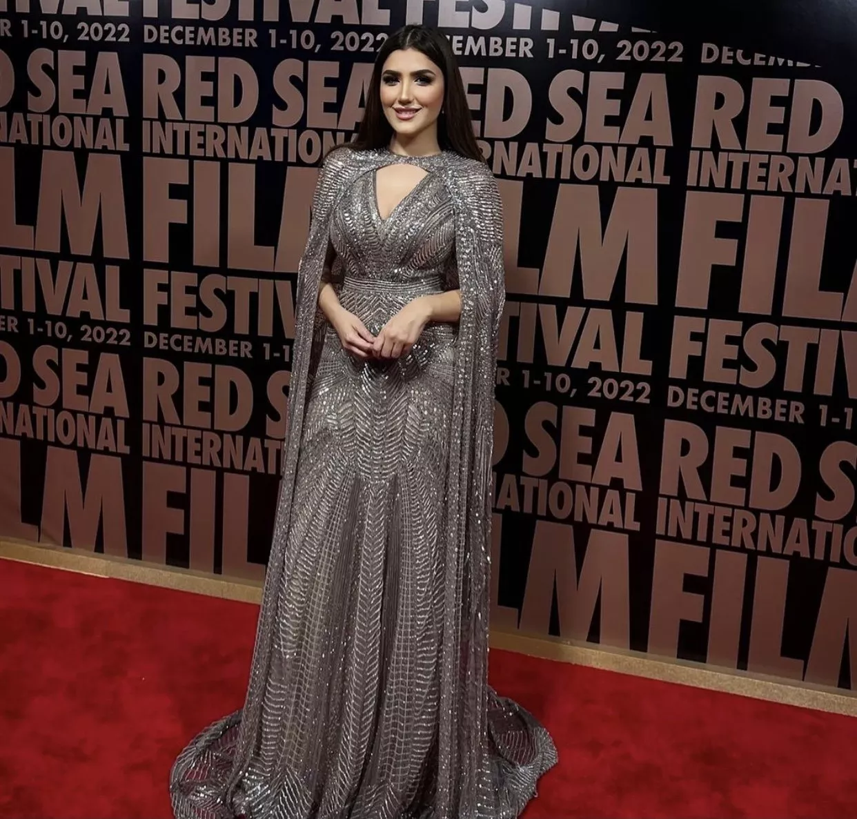 أبرز إطلالات النجمات في مهرجان البحر الأحمر السينمائي 2022 في جدة