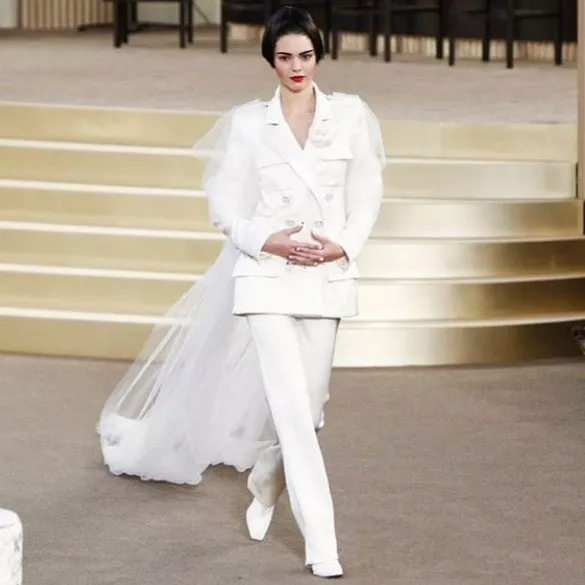 أسبوع الموضة للخياطة الراقية:
عروس Chanel لا تشبه غيرها
