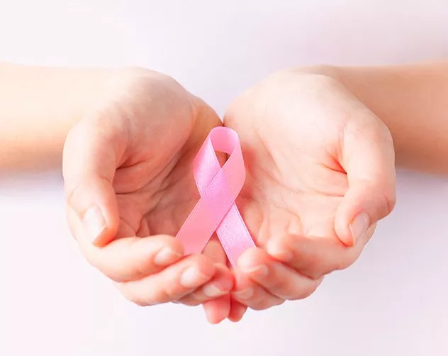 للمرأة المصابة بسرطان الثدي: نصائح جمالية لإخفاء علامات التعب وإعادة النضارة إلى بشرتكِ