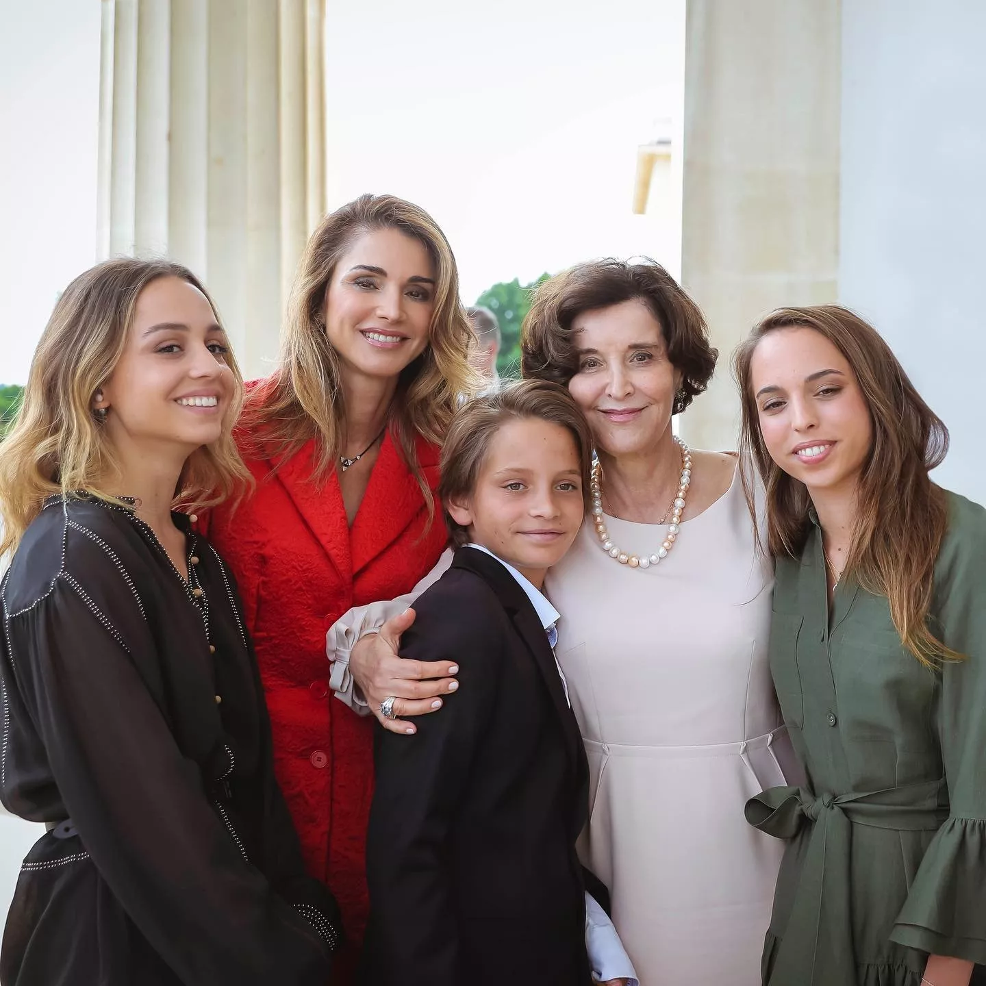من والدة الملكة رانيا؟ صور ومعلومات عنها