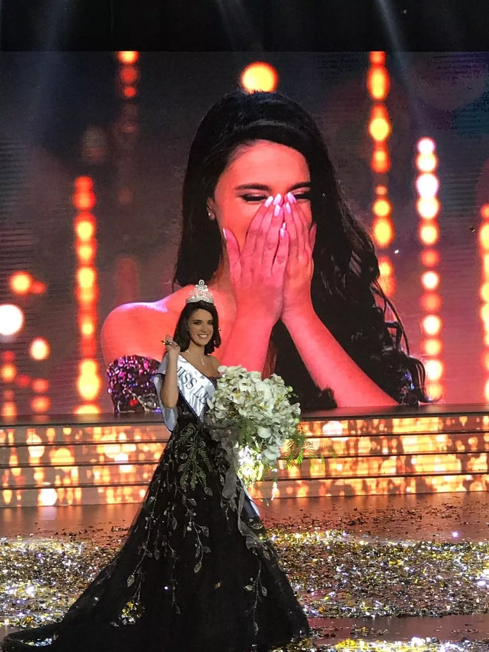 بالصور: بيرلا حلو تتوَّج ملكة جمال لبنان للعام 2017