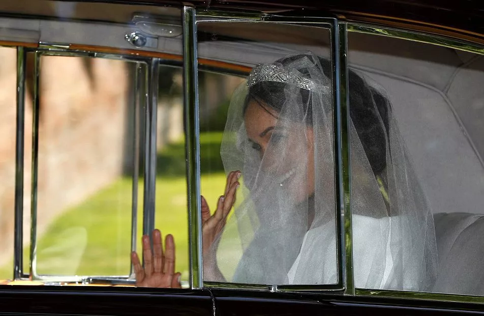 زفاف ميغان ماركل من الأمير هاري: فستان زفاف من Givenchy يعكس أسلوبها العصريّ