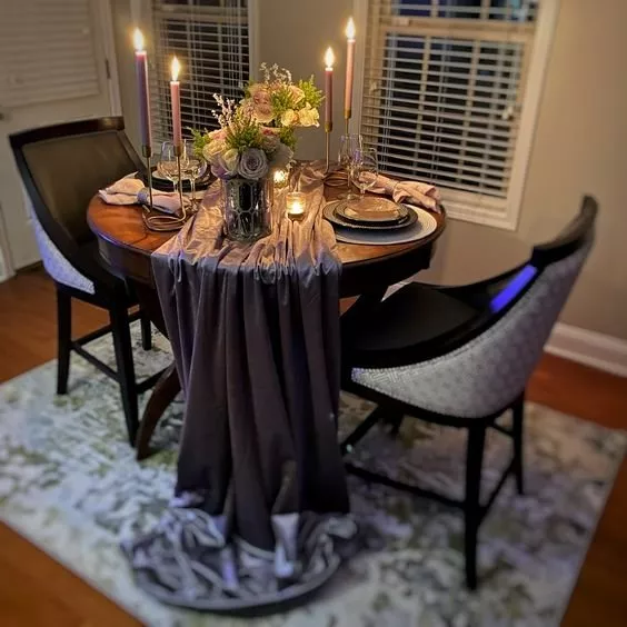 صور زينة للمائدة لعشاء رومانسي مع الزوج، بمناسبة عيد الحب