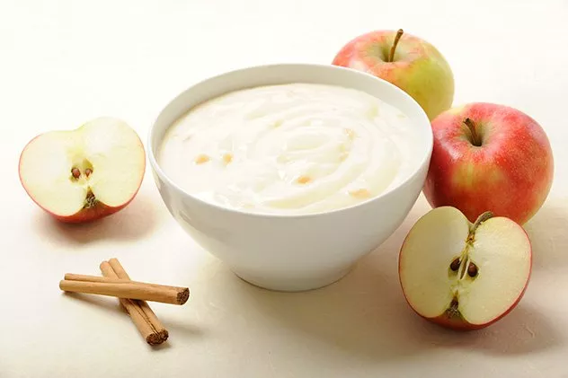 كيفية استخدام التفاح المسلوق للحصول على بشرة بيضاء ونقية