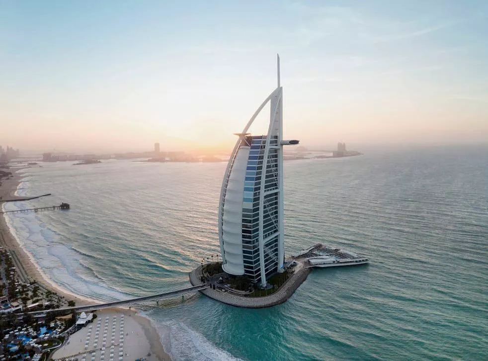دبي تتصدّر قائمة وجهات السفر الأكثر شعبية لعام 2022