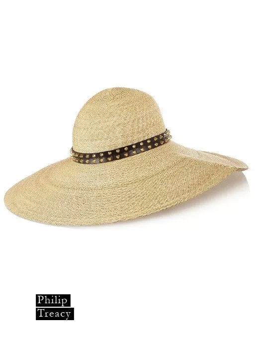 8 قبعات لعطلة مميّزة على الشاطئ