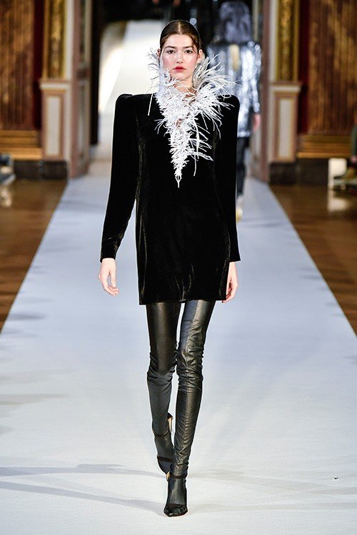 عرض أزياء Yanina للخياطة الراقية لخريف 2017