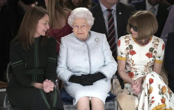 الملكة اليزابيث اسبوع الموضة في لندن 218