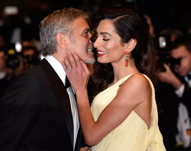 خبر سار: Amal Clooney حامل بتوأم