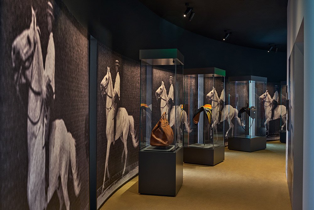 معرض Harnessing the Roots من Hermès هيرميس