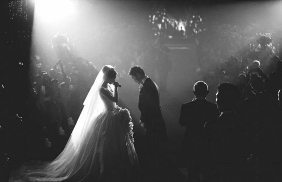 النجمة Angelababy تحتفل بزواجها في أضخم حفل زفاف لهذا القرن