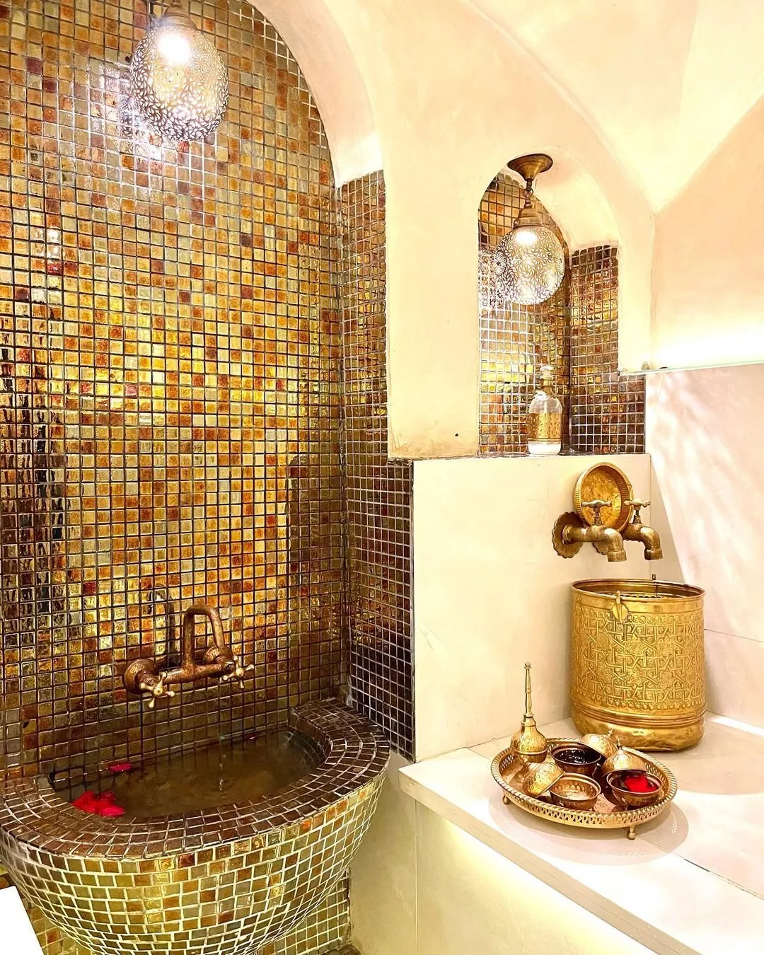 فوائد الحمام المغربي: منافع جمالية وصحية في الوقت نفسه