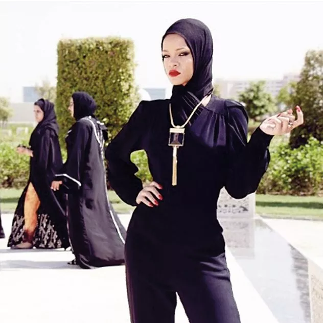 كل ما عليكِ معرفته عن دخول الحجاب إلى عروض الموضة